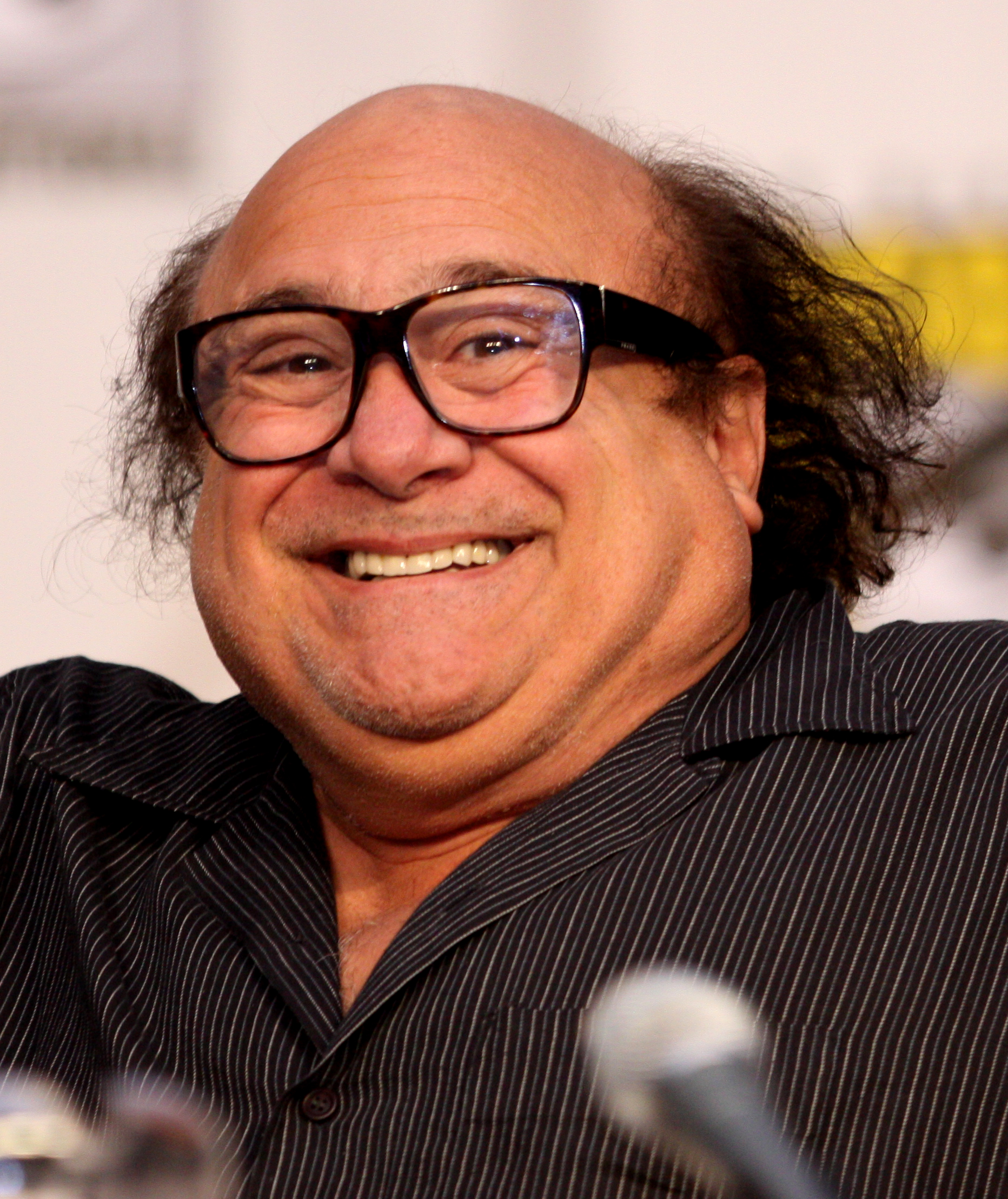Danny DeVito as Frank Reynolds